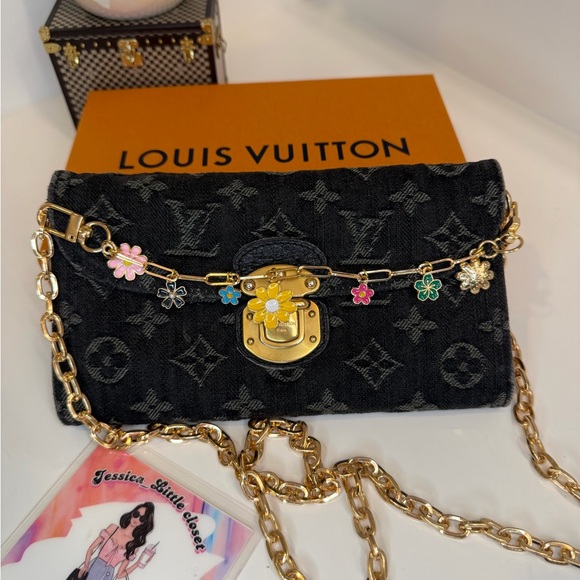 🎀 LOUIS VUITTON Black Denim Monogram Denim Amelia Wallet - Picture 15 of 15